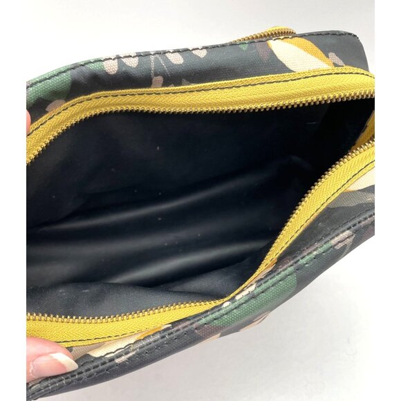 Vtg. Fossil Vinyl Leather Large Floral Rachel Tote Shoulder Bag w Matching Makeu - Picture 11 of 12